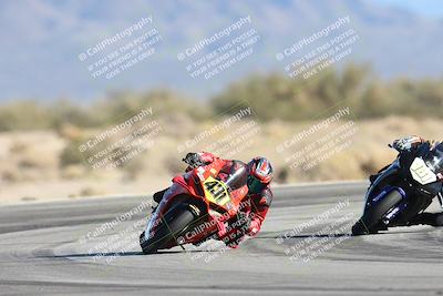 media/Dec-07-2025-CVMA (Sun) [[3e7d2de5dc]]/Race 10-Formula 40 Open/